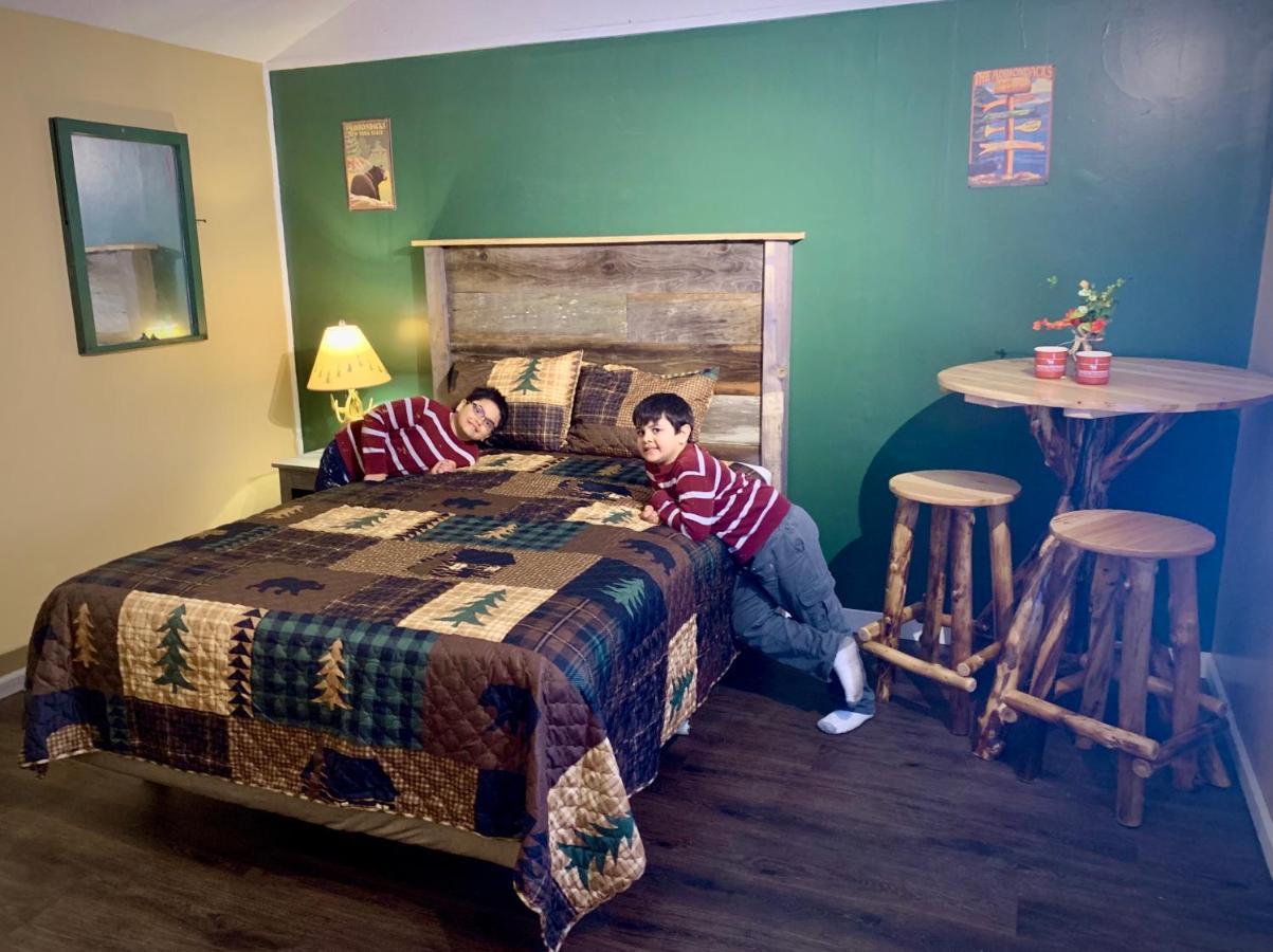 Motel Montreal เลคจอร์จ ภายนอก รูปภาพ