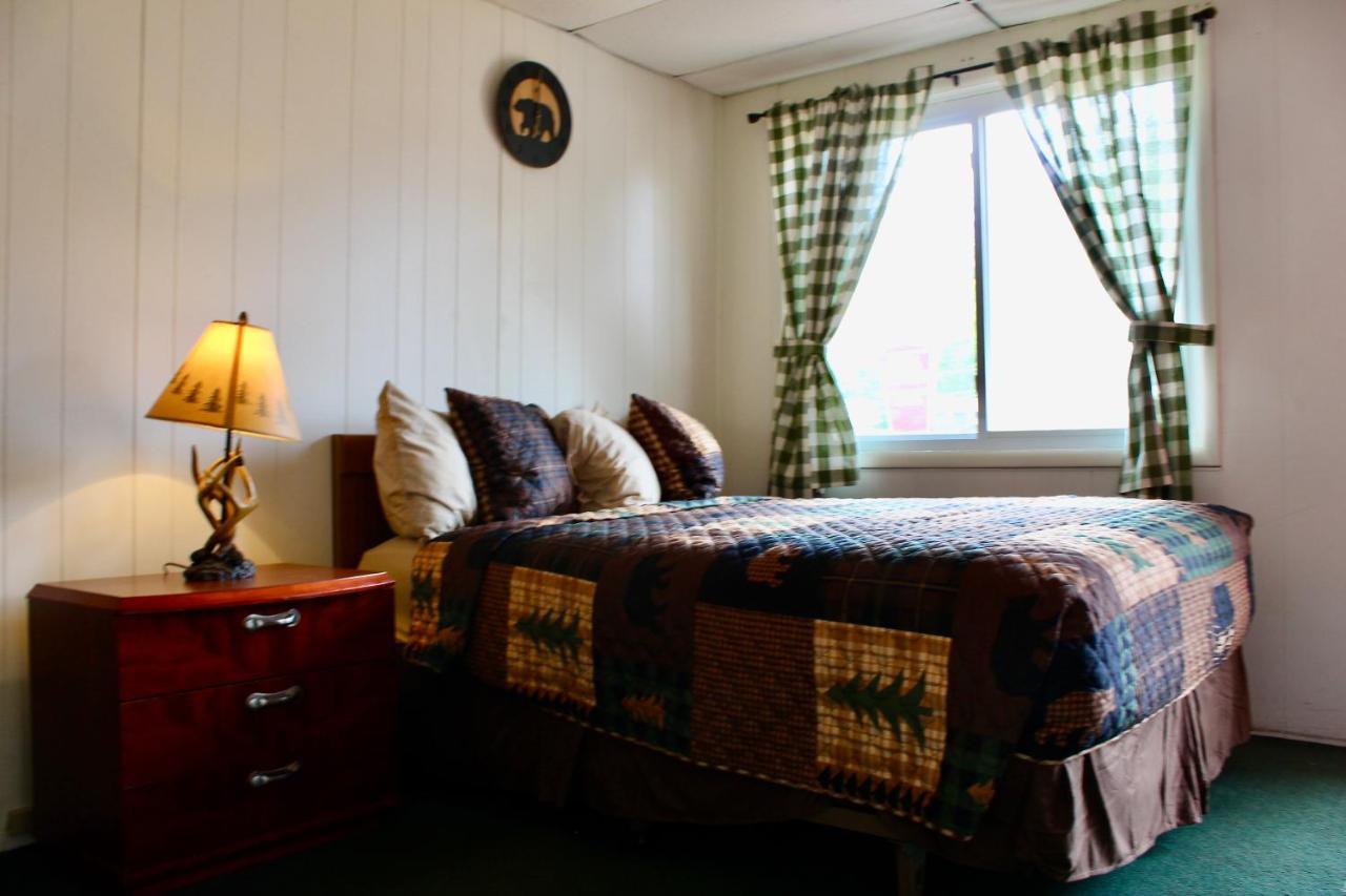 Motel Montreal เลคจอร์จ ภายนอก รูปภาพ
